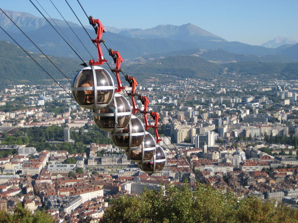 Gières Ibis Grenoble Universite المظهر الخارجي الصورة